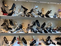 فروشگاه کیف و کفش ماه گل در مشهد