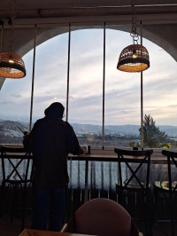 پنجره و شیشه گیوتینی در مشهد