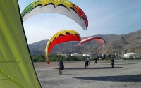 آموزشگاه پرواز و چتر بازی در مشهد