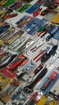 فروشگاه رنگ و ابزار توکل در مشهد