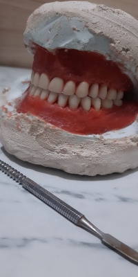 دندانسازی سعید در مشهد