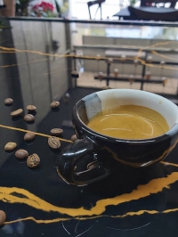 کافه باقلوا در باغ بهادران