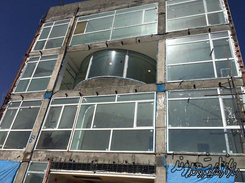 درب و پنجره دوجداره یو پی وی سی و آلومینیوم نوین عایق ماندگار در مشهد